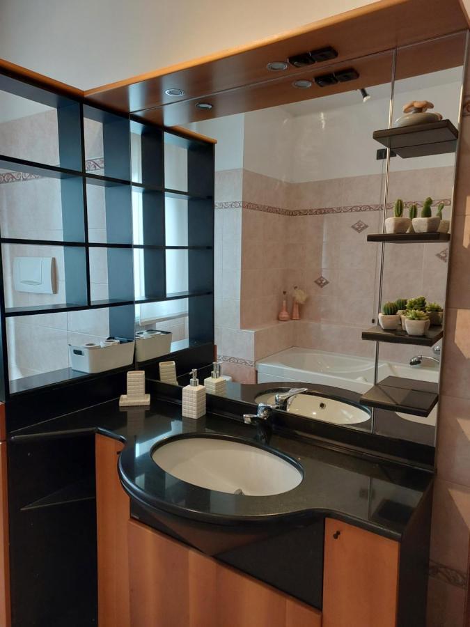 Casa T.U.A. Apartman Sale Marasino Kültér fotó
